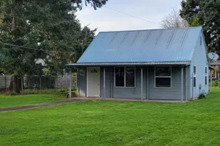 5717 NE Sumner St, Portland, OR 97218 - Photo 1