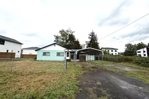 1015 Willow St, Kelso, WA 98626 - Photo 1