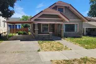 520 NW 11th St, Pendleton, OR 97801 - Photo 1