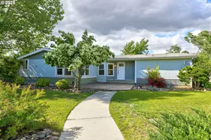 403 Iola St, Dallesport, WA 98617 - Photo 1