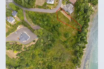1045 NW Highland Dr, Waldport, OR 97394 - Photo 1