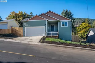 910 NE Leon Ave, Myrtle Creek, OR 97457 - Photo 1