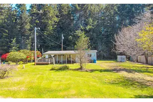 1752 SE Hall Ct, Waldport, OR 97394 - Photo 1