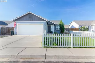 230 Dark Canyon Ave, Umatilla, OR 97882 - Photo 1