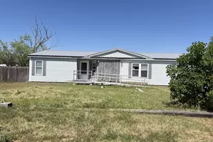 140 NW Oregon Ave, Irrigon, OR 97844 - Photo 1