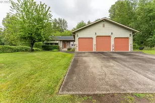 3220 N Pacific Ave, Kelso, WA 98626 - Photo 1