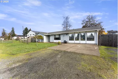 270 S Pershing St, Mount Angel, OR 97362 - Photo 1