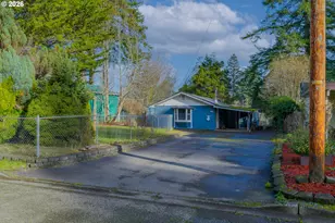 1594 N Hemlock St, Coquille, OR 97423 - Photo 1