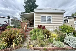 1400 Candlelight Dr, Eugene, OR 97402 - Photo 1