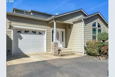 2483 SE Waldon Ave, Roseburg, OR 97470 - Photo 1