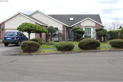 110 SW 16th Ct, Troutdale, OR 97060 - Photo 1