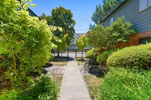 3911 NE Killingsworth St, Portland, OR 97211 - Photo 1