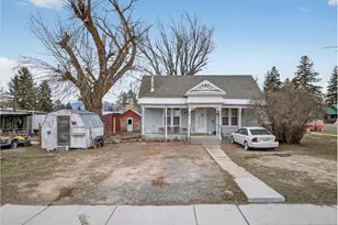 295 E St, North Powder, OR 97867 - Photo 1