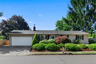 38200 Nettie Connett Dr, Sandy, OR 97055 - Photo 1