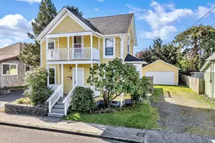 727 12th Ave, Seaside, OR 97138 - Photo 1