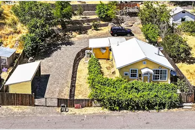 201 Bunn St, Wishram, WA 98673 - Photo 1