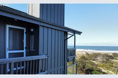 29134 Ellensburg Ave #3, Gold Beach, OR 97444 - Photo 1