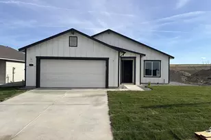 596 Arthur St, Umatilla, OR 97882 - Photo 1