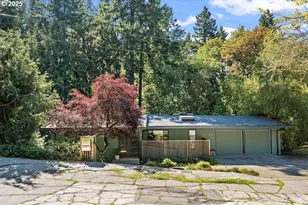 1034 SW Cheltenham St, Portland, OR 97239 - Photo 1