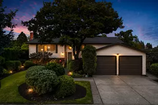 470 NW Bella Vista Dr, Gresham, OR 97030 - Photo 1