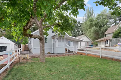339 4th St, Scotts Mills, OR 97375 - Photo 1