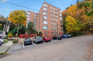 1205 SW Cardinell Dr, Portland, OR 97201 - Photo 1
