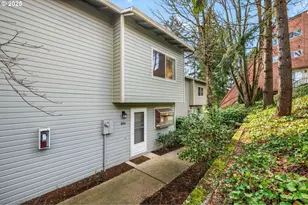 3433 McNary Pkwy, Lake Oswego, OR 97035 - Photo 1