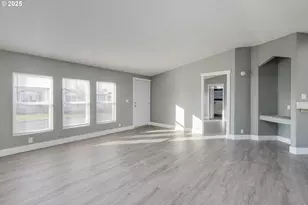 911 York St, Aumsville, OR 97325 - Photo 6