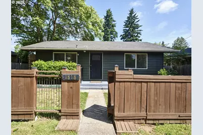 1818 E 32nd St, Vancouver, WA 98663 - Photo 1
