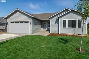 702 Divot Loop, Sutherlin, OR 97479 - Photo 1