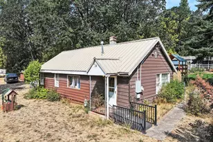 1034 S Indian Ln, White Salmon, WA 98672 - Photo 1