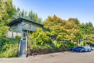 1045 SW Bertha Blvd, Portland, OR 97219 - Photo 1