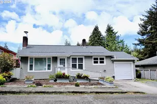 743 N 9th St, Coos Bay, OR 97420 - Photo 1