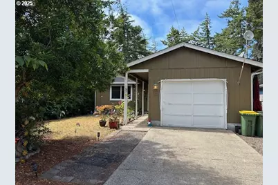 931 Kingwood St, Florence, OR 97439 - Photo 1
