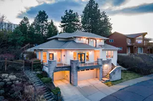 304 E Scenic View Ln, The Dalles, OR 97058 - Photo 1