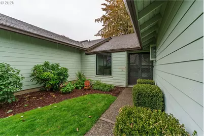 4248 NE 125th Pl, Portland, OR 97230 - Photo 1