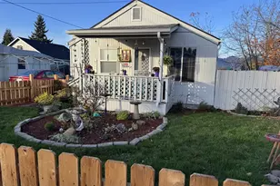 5570/5592 B St, Springfield, OR 97478 - Photo 1