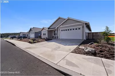 1135 SE Bugle Ave, Warrenton, OR 97146 - Photo 1
