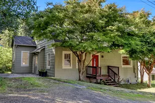 663 29th St, Astoria, OR 97103 - Photo 1