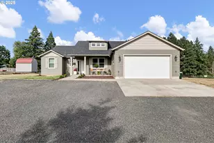 27 Anderson St, Yoncalla, OR 97499 - Photo 1