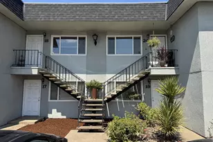 101 N 10th St, Creswell, OR 97426 - Photo 1
