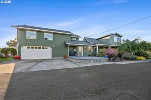 3607 3rd St, Tillamook, OR 97141 - Photo 1