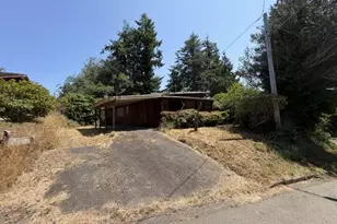 1840 S 19th St, Coos Bay, OR 97420 - Photo 1