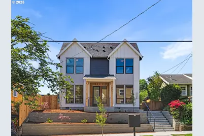 1216 SE Center St #4, Portland, OR 97202 - Photo 1