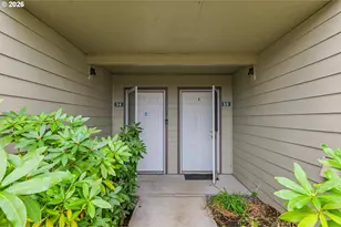 20905 Fawn Ct, West Linn, OR 97068 - Photo 1