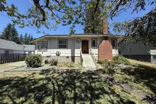 698 S 1st Ave, Coquille, OR 97423 - Photo 1