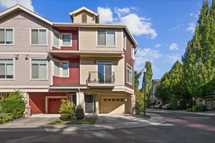 402 NE Patricia Ann Pl, Hillsboro, OR 97006 - Photo 1