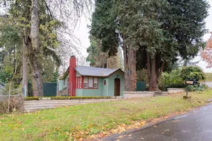 3915 I St, Vancouver, WA 98663 - Photo 1