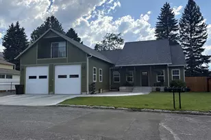 955 10th St, Baker City, OR 97814 - Photo 1
