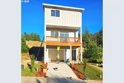 225 SW Sternwheeler Dr, Cascade Locks, OR 97014 - Photo 1